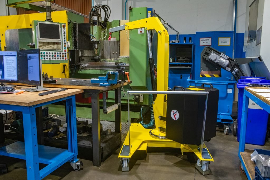 01M5 mini gru contrappesata per sollevare 500 kg